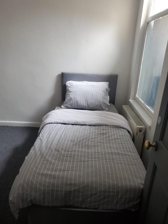 Blessington Road B&B & Lockinn Bar & Restaurant Λίβερπουλ Εξωτερικό φωτογραφία